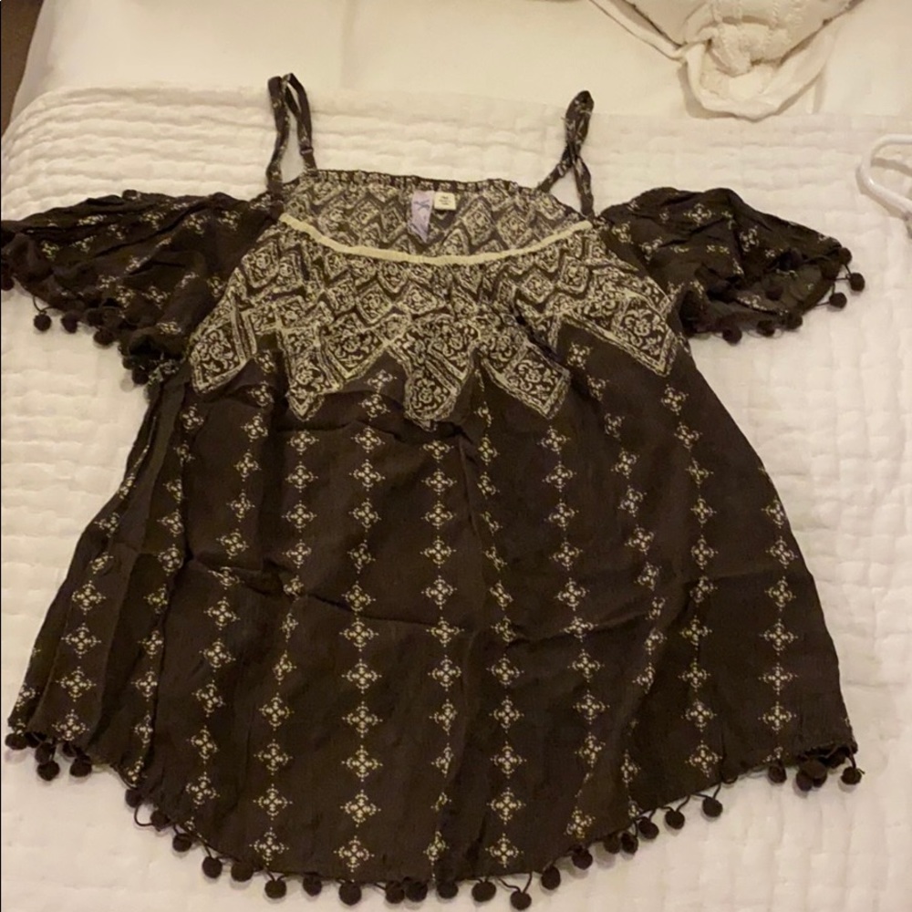 Off the shoulder top!